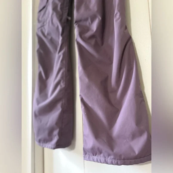 North Face Women’s Freedom Insulated Snow Pants Black Plum Purple Ski Snowboard - Picture 8 of 11